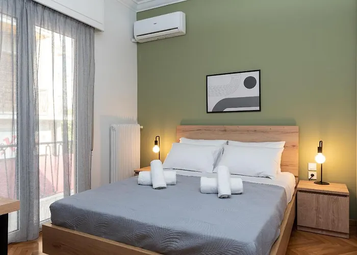 Twins Apartments - University
